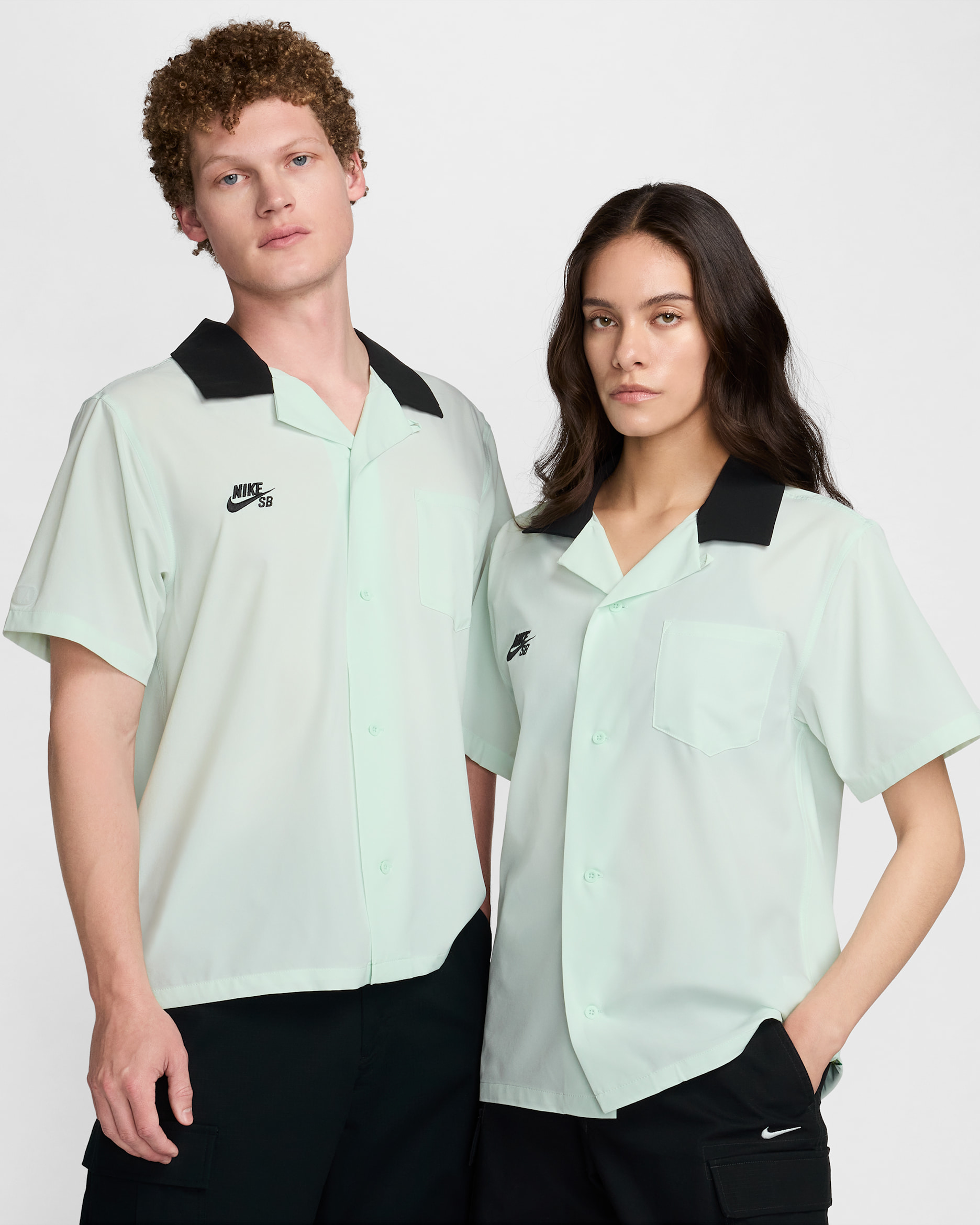 USA Nike SB ショートスリーブボタンアップボーラー　新品未使用品 USA Nike SB ショートスリーブボタンアップボーラー 新品未使用